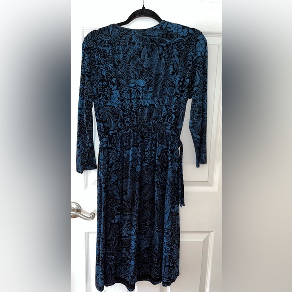 Athleta Black and Blue Swirl Dress Medium - Picture 3 of 3